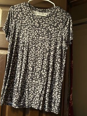 Women’s Short Sleeve Leopard Print Soft Tee